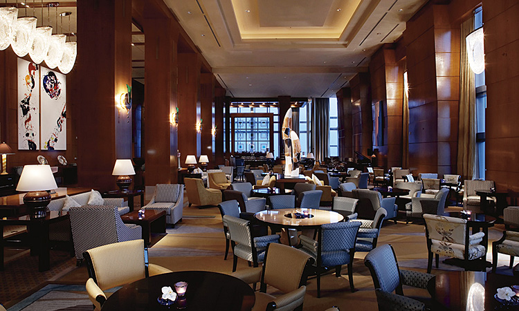 THE LOBBY LOUNGE